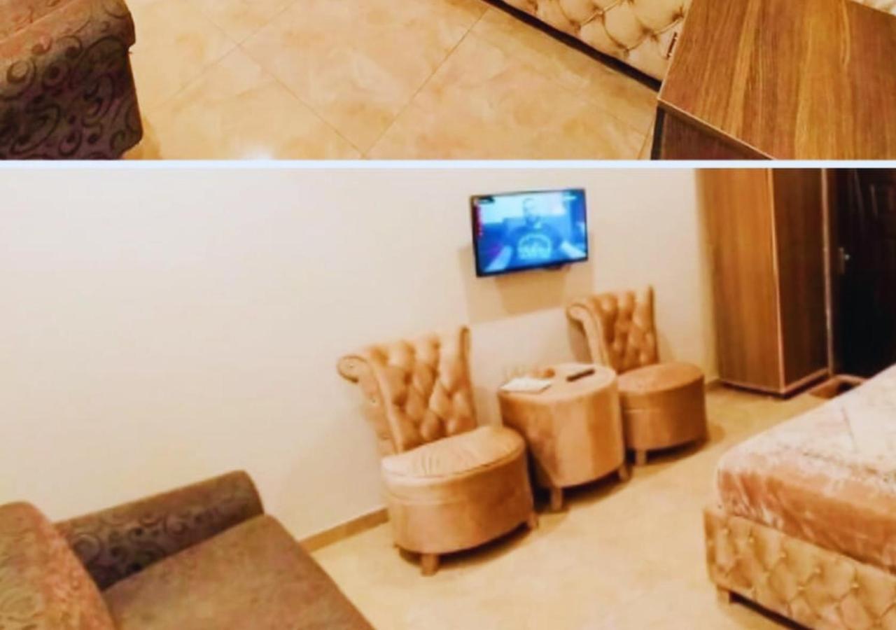 Hotel Day In Emporium Лахор Екстер'єр фото